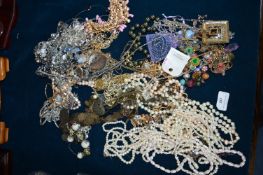 Bag of Costume Jewellery