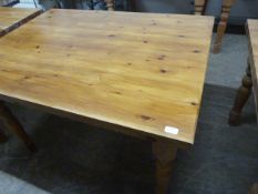 Pine Dining Table 122.5x92x77cm