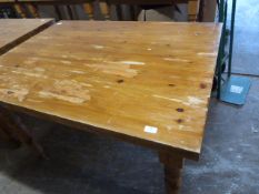 Pine Dining Table 122.5x92x77cm
