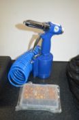 US Pro Compressed Air Rivet Gun plus Rivets