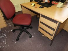 *Single Pedestal Desk with Office Chair