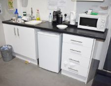 1 x Gloss White Kitchen Area Featureing Two Door Unit, Four Drawer Unit, Wall Unit, Worktop and Sink