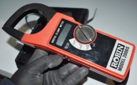 1 x Robin 2006S Digital Clamp Meter With Carry Case PME324