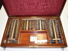 1 x Set of Vintage Opticians Lenses in Mahogany Wooden Case - Ref: GTI152 - CL645 - Location: