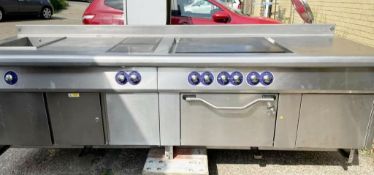 1 x Bonnet 3 Phase Cooking Centre - Total Length 6.2 Meters - Features Oven, Solid Top Griddle,