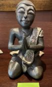 1 x Small Kneeling Buddha Statue - 27cm High - Ref: SGV113 - CL672 - Location: Newcastle upon Tyne