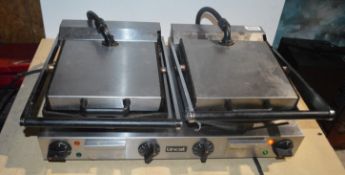 1 x Lincat Lynx 400 Electric Counter-top Twin Contact Grill - Model LCG2 - RRP £700 - Smooth Upper &