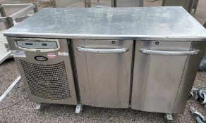 1 x Fosters Two Door Countertop Refrigerator - 230v - CL667 - Location: Brighton, Sussex, BN24