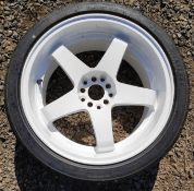 1 x White 5-Spoke 18 x 9.5 ET12 Wheel with New Tyre - Nissan 350Z - CL682 - Location: Bedford NN29