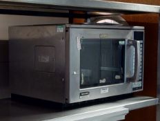 1 x Sharp 1900w Commercial Microwave Oven - Ref: BK200 - CL686 - Location: Altrincham WA14This lot