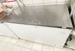 1 x Commercial Chest Freezer - Dimensions (approx): W127 x D75 x H84cm - Ref: FPSD168 - CL686 -