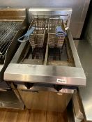 1 x Blue Seal E44 Commercial Twin Tank Fryer - 3 Phase -Ref: BK212 -