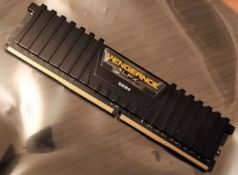 1 x Corsair Vengeance 8GB DDR4 Desktop PC Ram Module 3000Mhz - Ref: MPC699 CG - CL010 - Location: