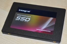 1 x Integral 240gb SAT III 6gb/s 2.5
