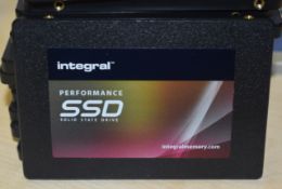 1 x Integral 240gb SAT III 6gb/s 2.5