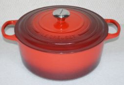 1 x LE CREUSET 30cm Signature Cast Iron Round Caserole Dish - Original RRP £260.00 - Boxed Stock