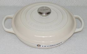 1 x LE CREUSET Cast Iron 26cm Shallow Casserole Dish In Meringue / Cream - Original RRP £170.00