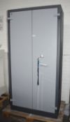 1 x Chubb Secureline Two Door Fire Resistant Security Safe - Ideal For The Home of Office -
