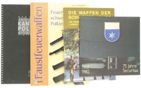 Konvolut von 4 Büchern Polizei NW, Securitas, Polizei NE, CH-Ordonnanz