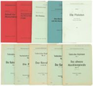 Konvolut von 10 militärischen Reglementen