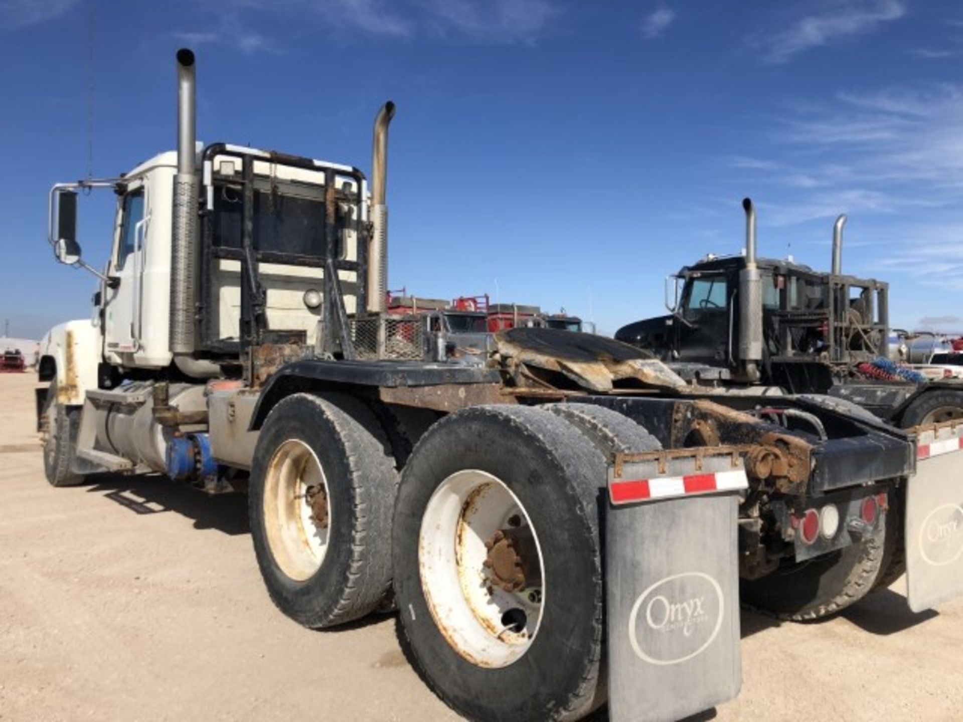 2015 Mack CHU613 VIN: 1M1AN07Y6FM018960 Odometer States: 378020 Color: Whit - Image 4 of 6