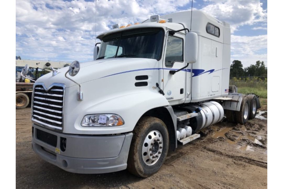 2013 Mack CXU613 VIN: 1M1AW09Y9DM031676 Odometer States: 636148 Color: Whit - Image 1 of 6