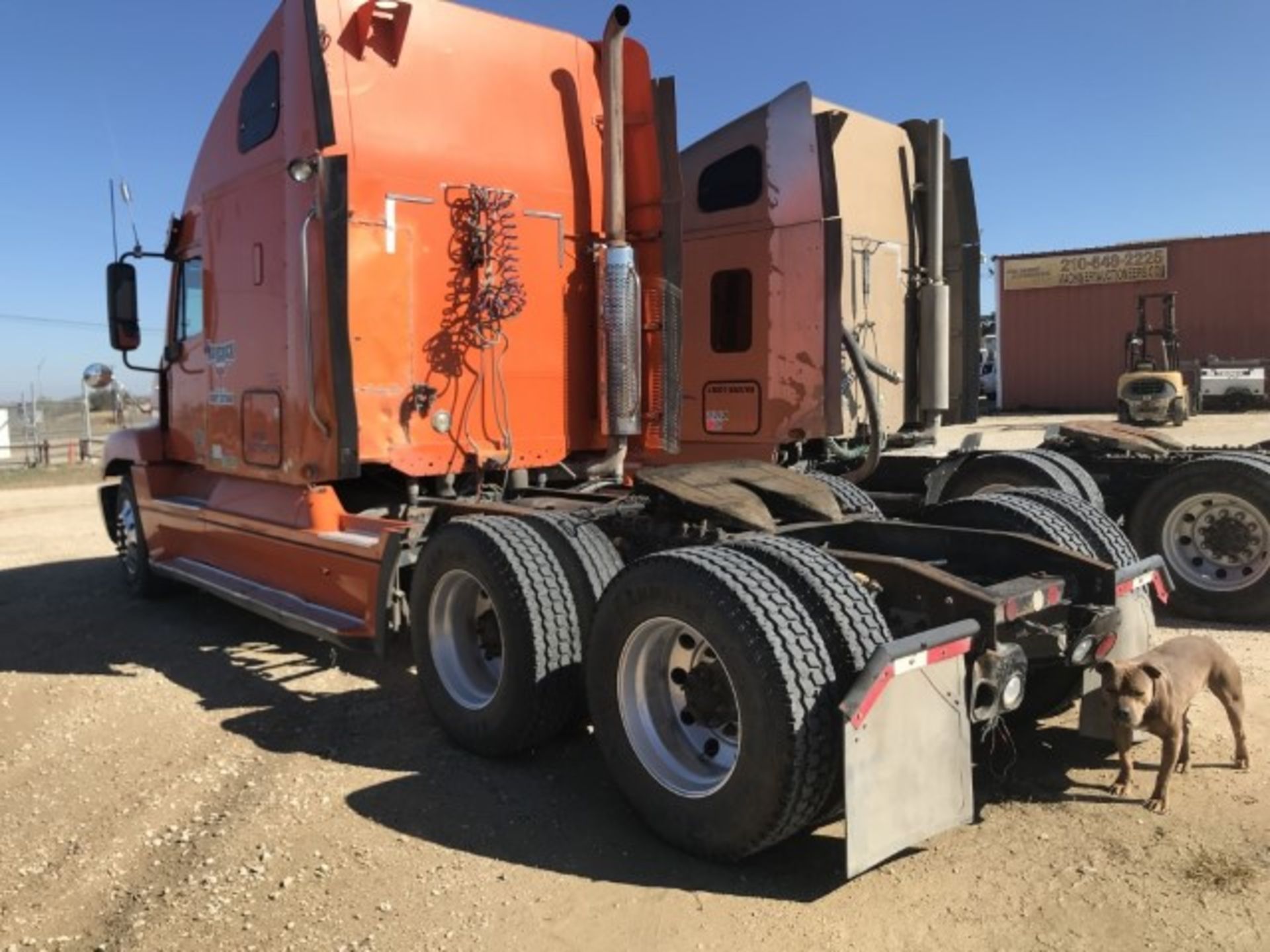 2007 Freightliner Century class VIN: 1FUJBBCK87LW34665 Odometer States: 292 - Image 4 of 7