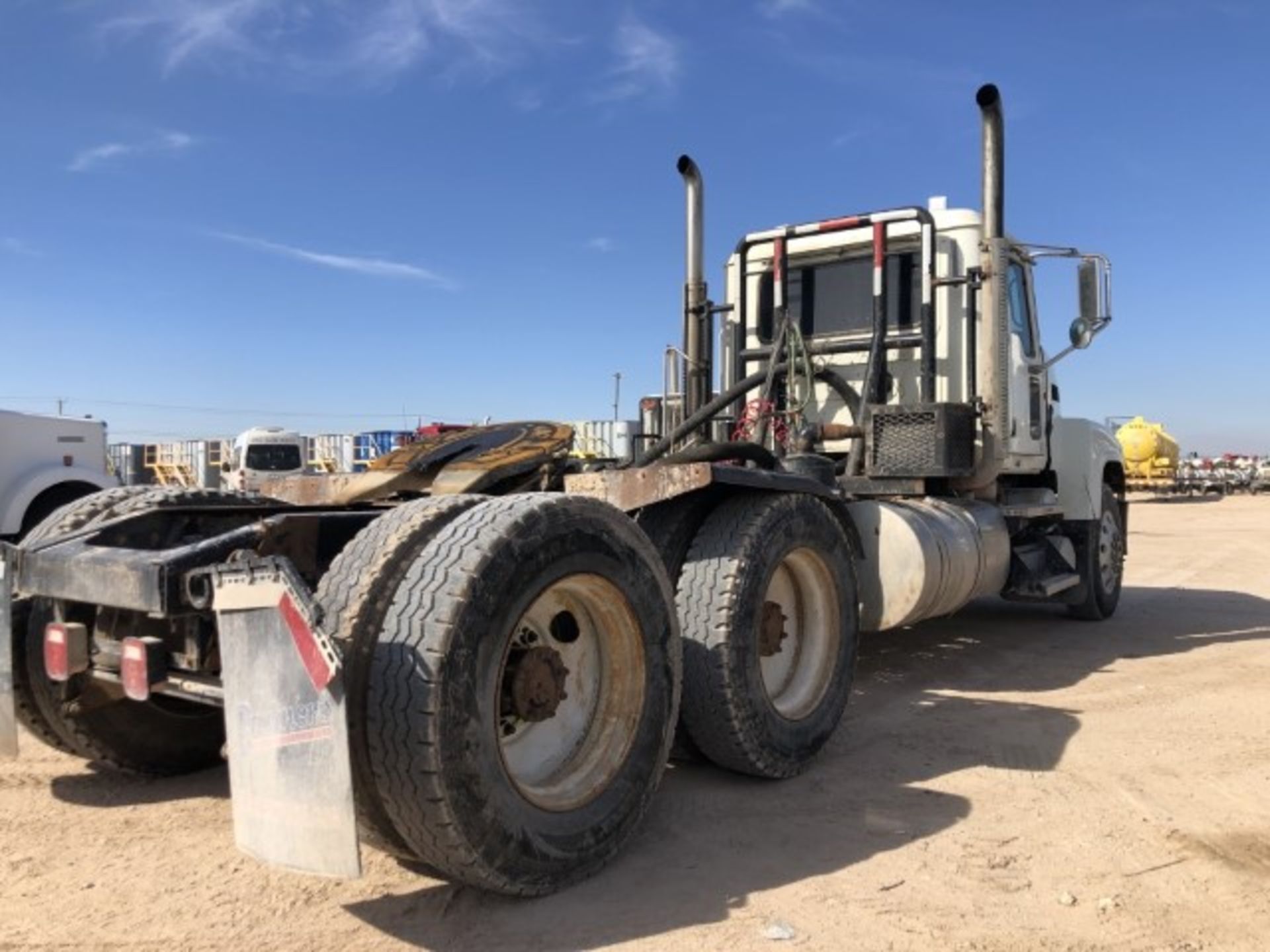 2013 Mack CHU613 VIN: 1M1AN07Y4DM014046 Odometer States: 359483 Color: Whit - Image 3 of 6