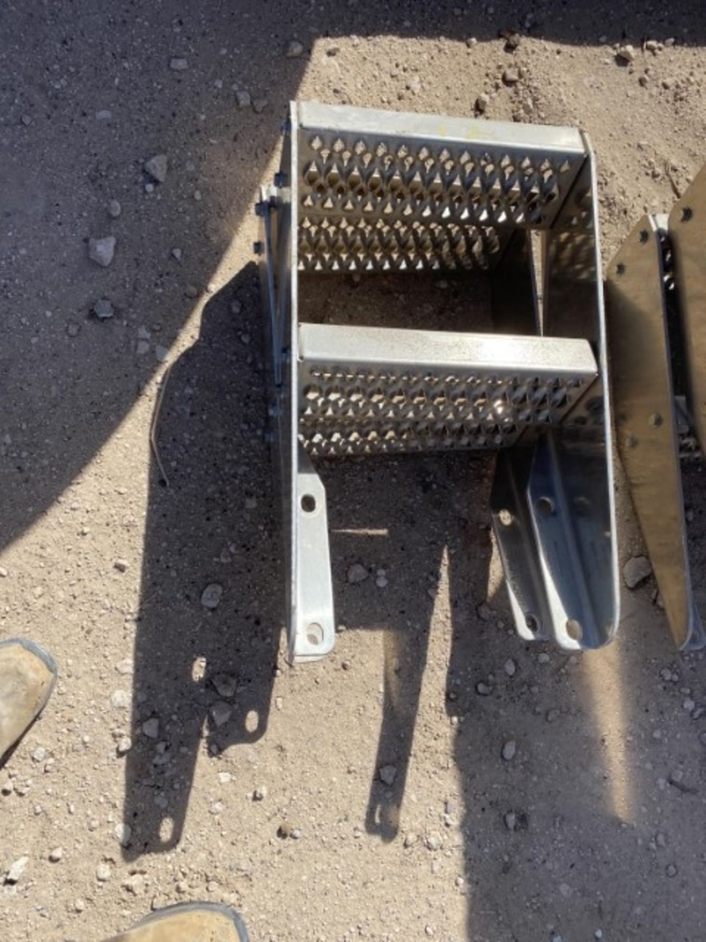 2-side Steps Location: Odessa, TX