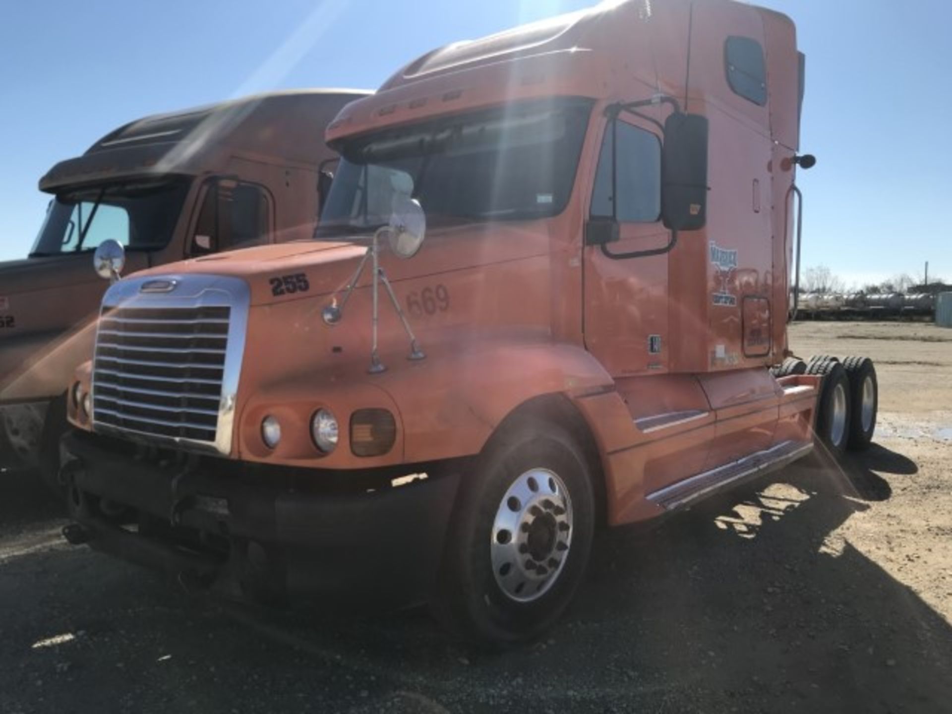 2007 Freightliner Century class VIN: 1FUJBBCK87LW34665 Odometer States: 292