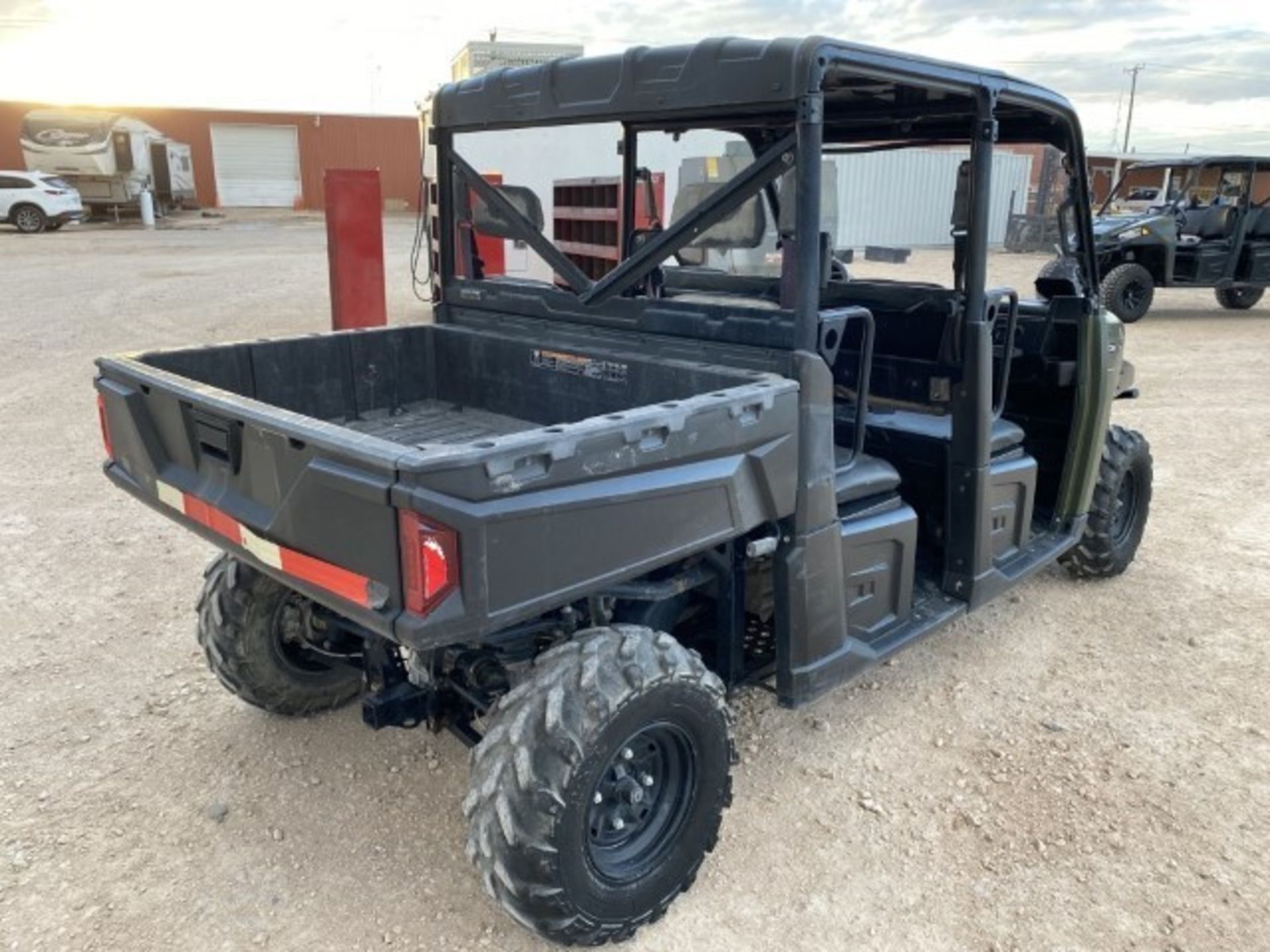 218 Polaris 900xp VIN: 4XARVAD17J8559430 596 HOURS Dump Bed 6 Seater Locati - Image 3 of 6