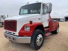 2004 Freightliner FL70 VIN: 1FUBBTAK84DM92305 Odometer States: 228693 Color