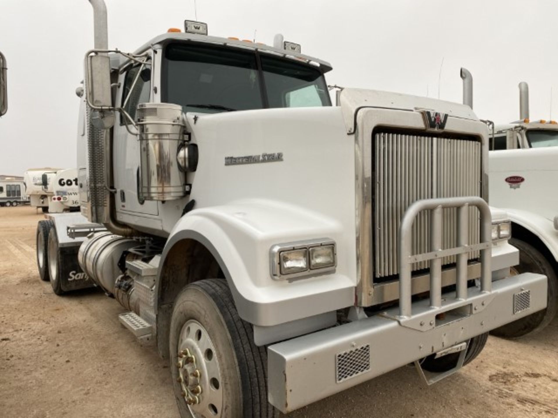 2012 Western Star 4900 VIN: 5KJJAEBG6CPBK9001 Odometer States: 97929 Color: - Image 2 of 5