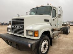 2006 Mack CHN613 Cab & Chassis VIN: 1M2AJ02Y96N001126 Odometer States: 3327