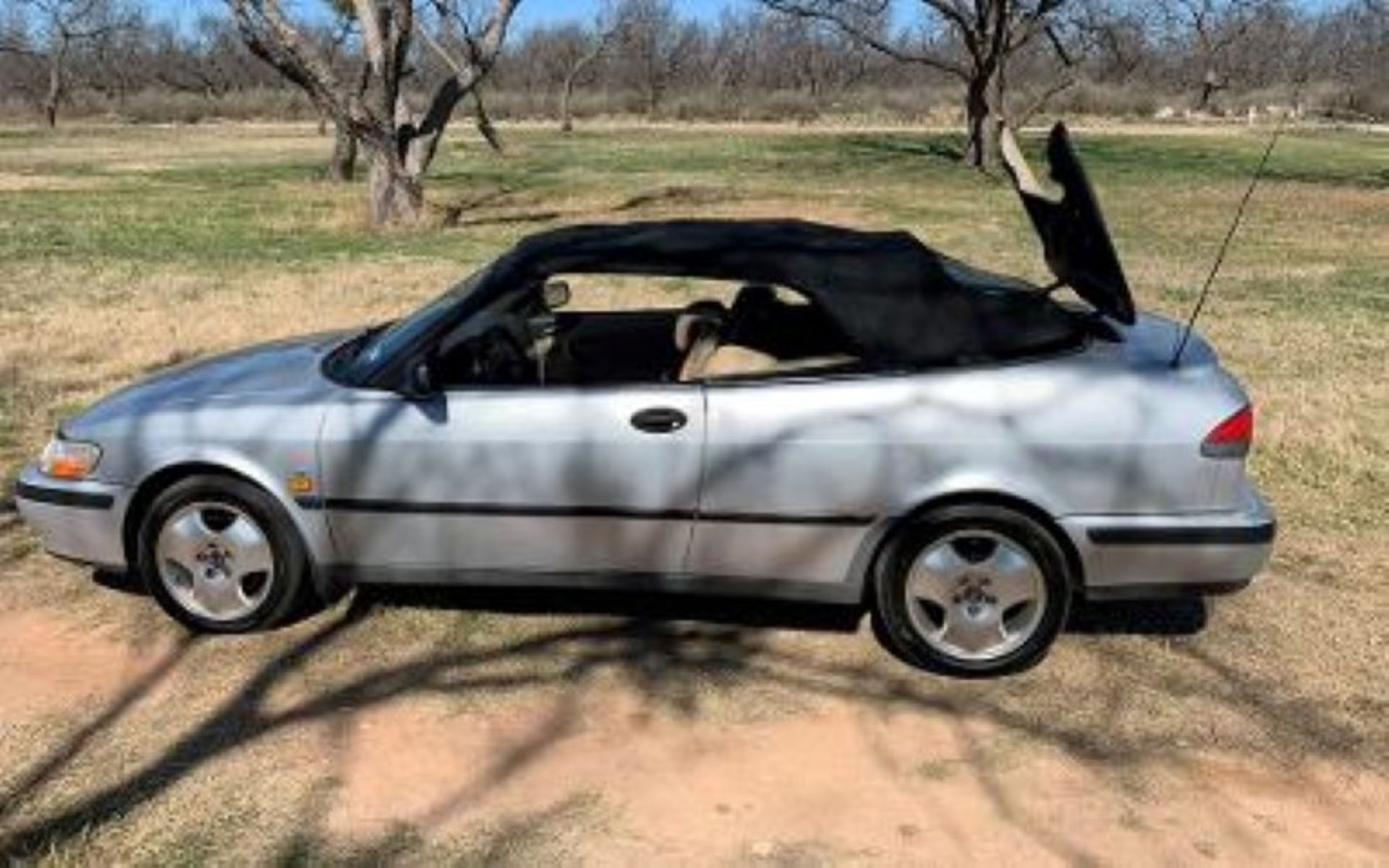 1999 Saab 9.3 Convertible VIN: YS3DF75N4X7003815 Odometer States: 85225 Col - Image 15 of 19