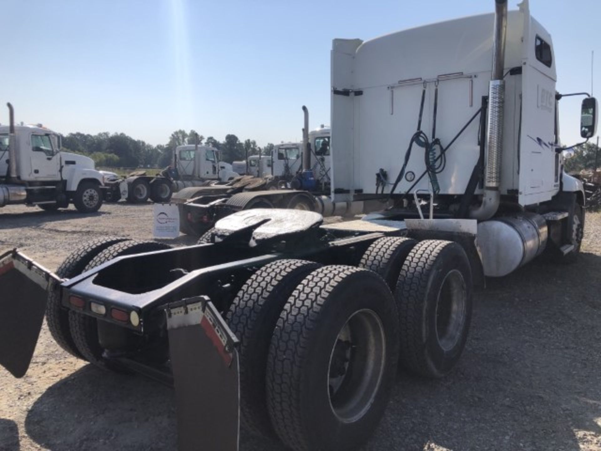 2014 Mack CXU613 VIN: 1M1AW09Y0EM041465 Odometer States: 502432 Color: Whit - Image 3 of 6