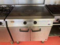 Falcon Dominator Plus 3 Range/Hotplate (GAS)