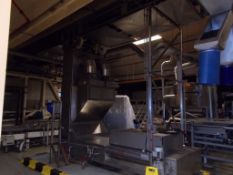 Gough bucket elevator