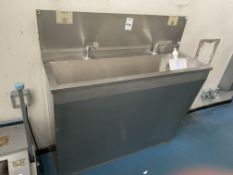 Touch free cleaning station Stainless steel double