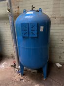Boss portable water expansion vessel