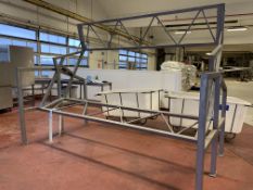 Tipper / Pivot Mechanism