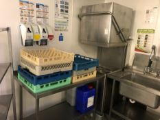 Dish washing station