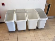 Set of tote bins