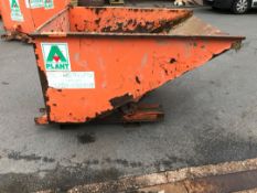 Forklift tipping skip