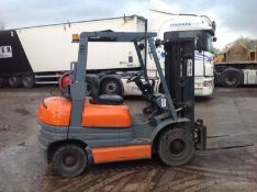 Toyota 2.5 ton gas forklift