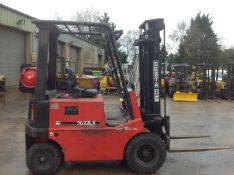 Desta 2.0 Tonne gas forklift truck