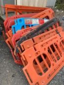 Joblot of plastic barriers