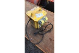 Defender power & Light Transformer 240v to 110v, s/No. C249007, (A706571)