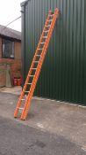 Clow fibreglass heavy duty ladder (A833566)
