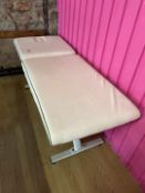 Inclinable Massage Table